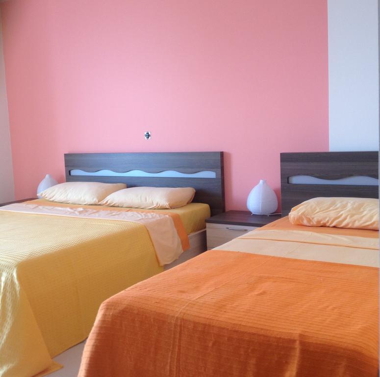Riviera Rooms Himare Room photo