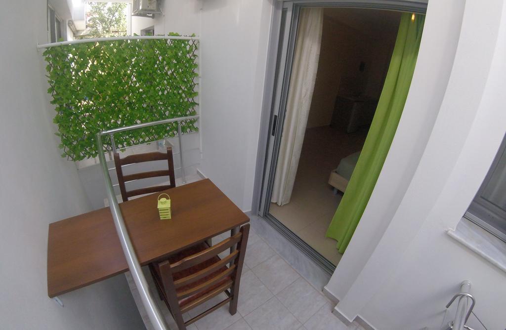 Riviera Rooms Himare Exterior photo