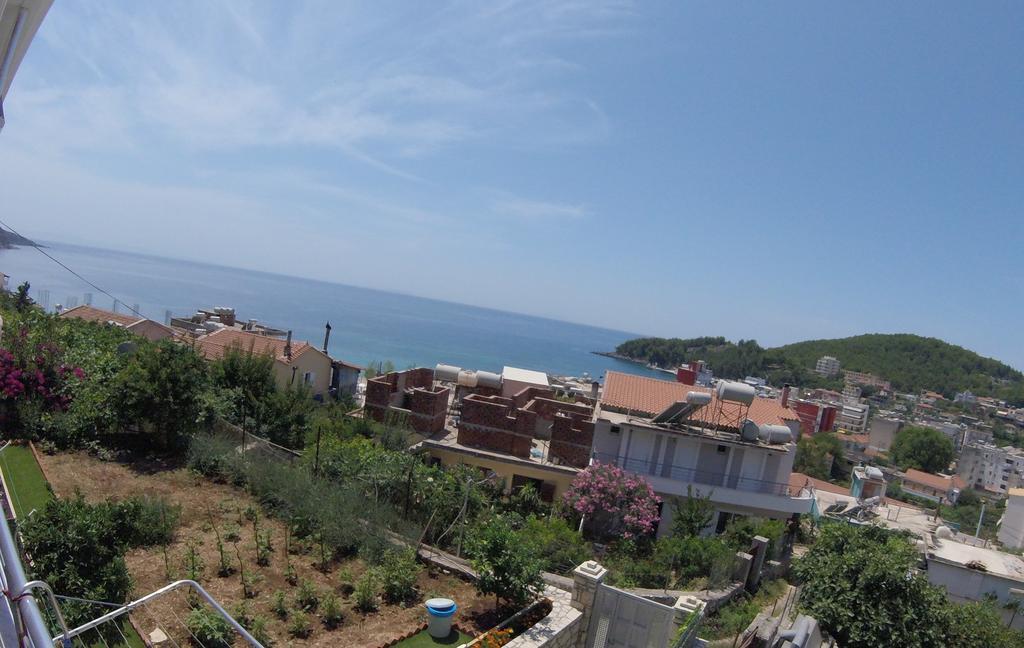 Riviera Rooms Himare Exterior photo
